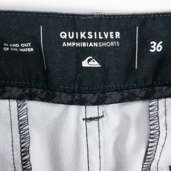 Quiksilver Amphibian Bermuda Shorts Men's 36x11 Gray Geometric Logo Poly Blend - Picture 3 of 12